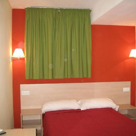 Hostal Ducal غانديا الغرفة الصورة
